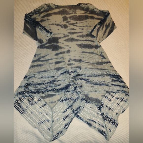 Gimmicks by BKE Blue Watercolor Boho Open Front Cardigan with Crochet Trim - Picture 8 of 8